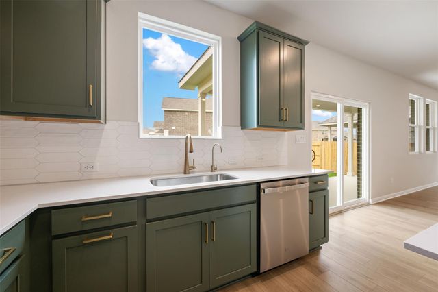 1832 Fannie RD, Georgetown, TX 78633