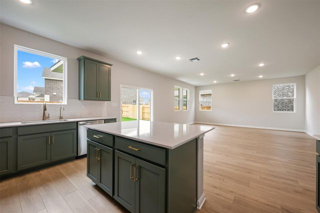 1832 Fannie RD, Georgetown, TX 78633