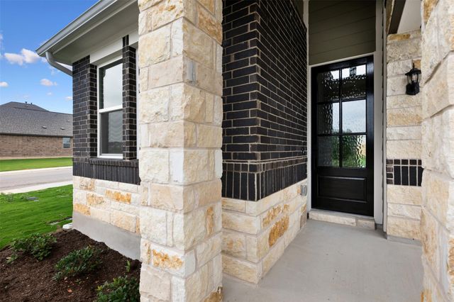 1832 Fannie RD, Georgetown, TX 78633