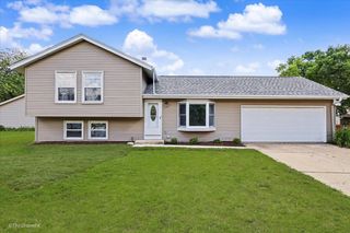 30w281 Heather Court, Warrenville, IL 60555