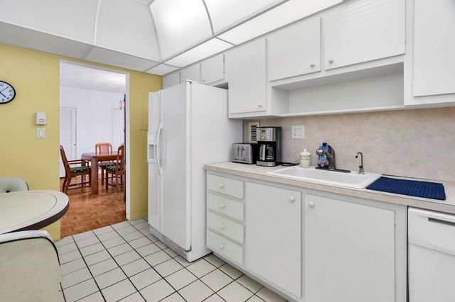 4250 Galt Ocean Dr 8A, Fort Lauderdale, FL 33308