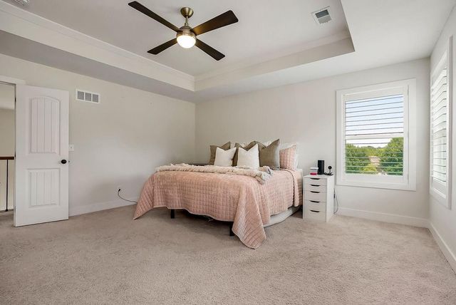23905 W 70th Terrace, Shawnee, KS 66226