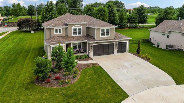 23905 W 70th Terrace, Shawnee, KS 66226