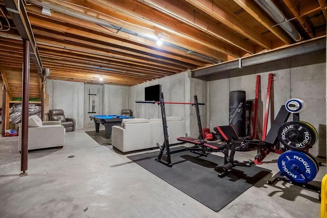 23905 W 70th Terrace, Shawnee, KS 66226