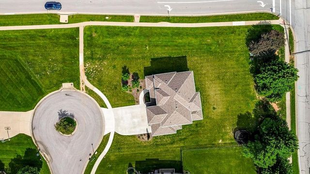 23905 W 70th Terrace, Shawnee, KS 66226