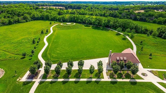 23905 W 70th Terrace, Shawnee, KS 66226
