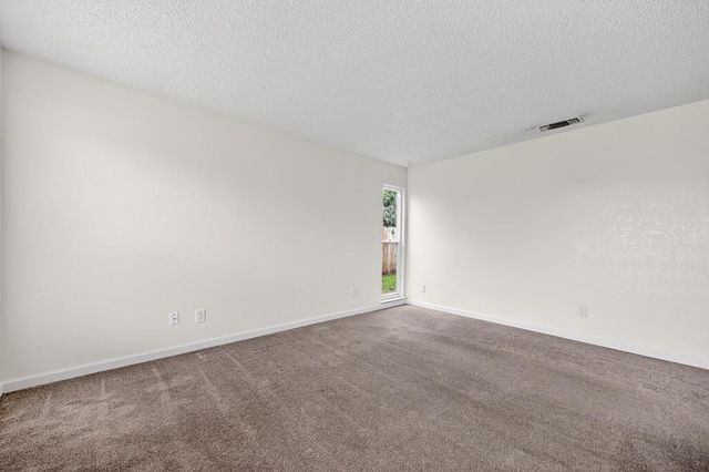 5717 Mount Hood Ct, Sacramento, CA 95842