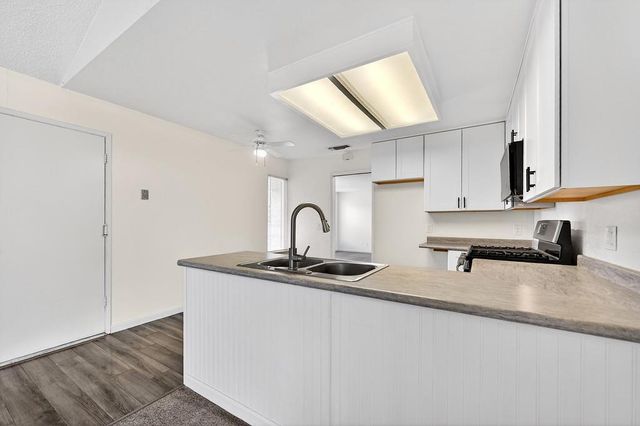 5717 Mount Hood Ct, Sacramento, CA 95842