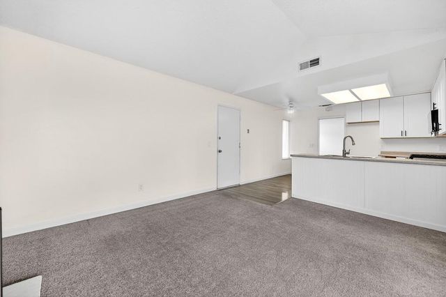 5717 Mount Hood Ct, Sacramento, CA 95842