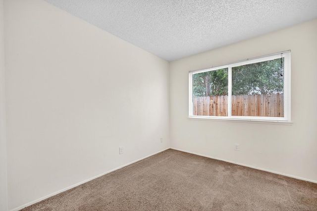 5717 Mount Hood Ct, Sacramento, CA 95842