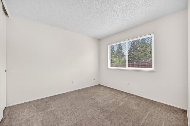 5717 Mount Hood Ct, Sacramento, CA 95842