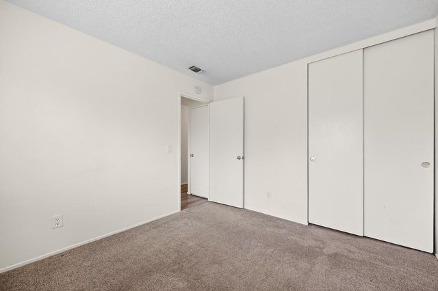 5717 Mount Hood Ct, Sacramento, CA 95842