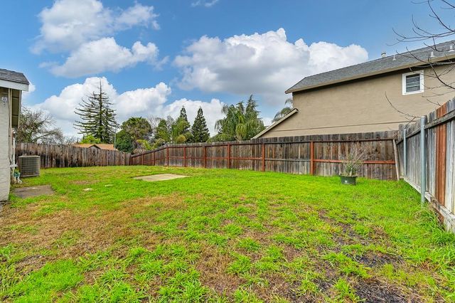 5717 Mount Hood Ct, Sacramento, CA 95842