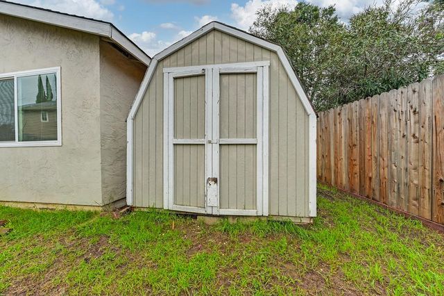 5717 Mount Hood Ct, Sacramento, CA 95842