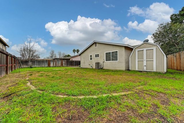 5717 Mount Hood Ct, Sacramento, CA 95842