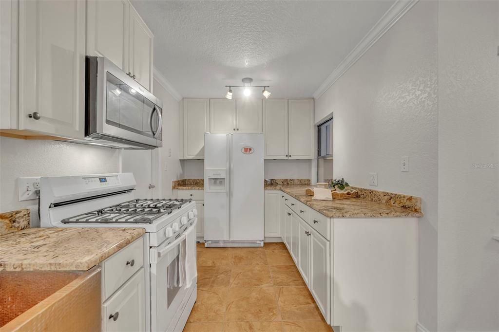 Image 13 of property listing at 2739 AMSDEN ROAD, Winter Park, FL 32792