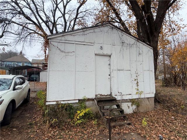 124 N Drury Avenue, Kansas City, MO 64123