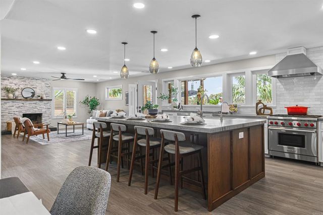 2285 Valley Road, Oceanside, CA 92056