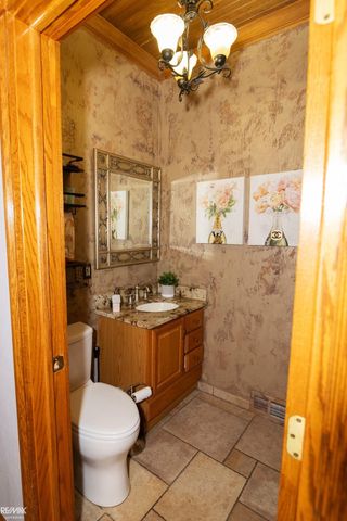 51244 Forster Lane, Shelby, MI 48316