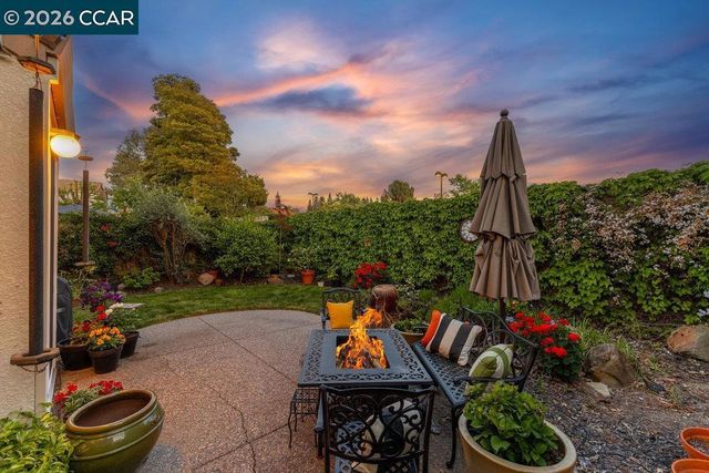 1086 Vista Pointe Cir, San Ramon, CA 94582