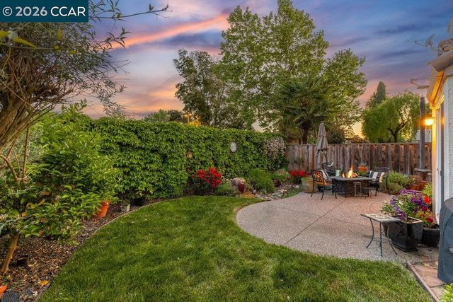 1086 Vista Pointe Cir, San Ramon, CA 94582