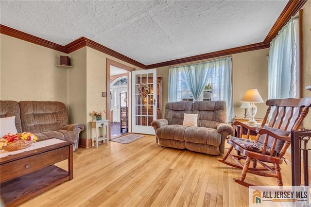 38 Simpson Avenue, Edison, NJ 08817