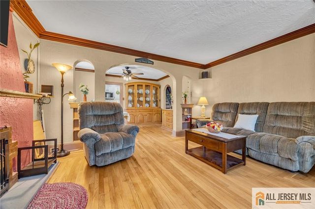 38 Simpson Avenue, Edison, NJ 08817