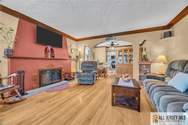 38 Simpson Avenue, Edison, NJ 08817