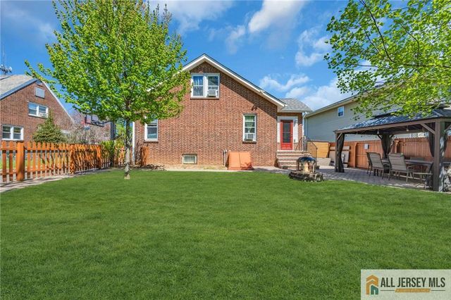 38 Simpson Avenue, Edison, NJ 08817