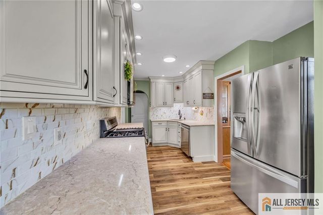 38 Simpson Avenue, Edison, NJ 08817