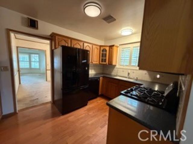 2414 N Lamer, Burbank, CA 91504