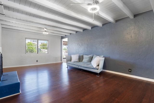 2616 Mountain Road NW, Albuquerque, NM 87104