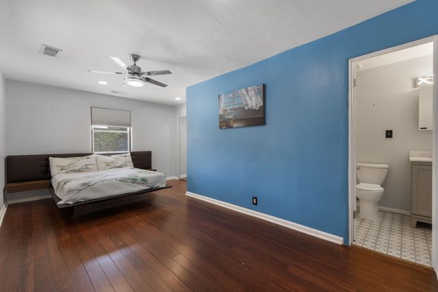 2616 Mountain Road NW, Albuquerque, NM 87104