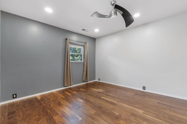 2616 Mountain Road NW, Albuquerque, NM 87104