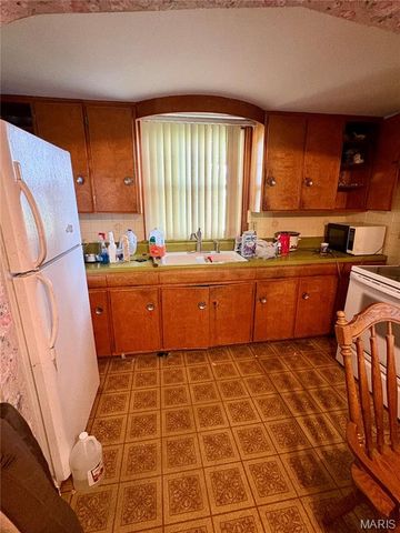 413 Hillside Drive, Collinsville, IL 62234