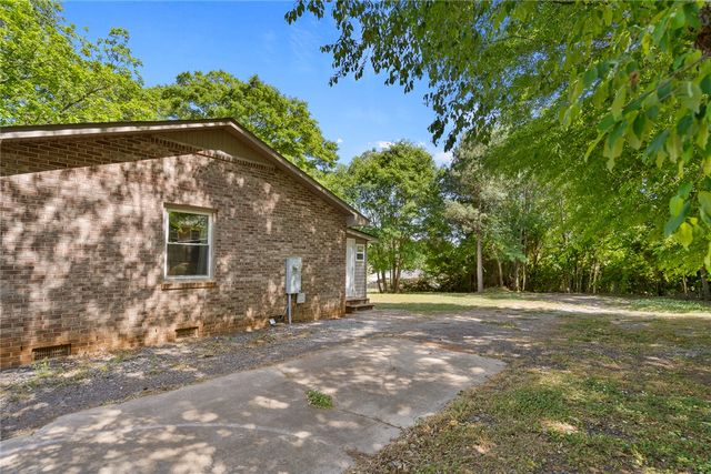 200 E Pinedale Road, Anderson, SC 29626