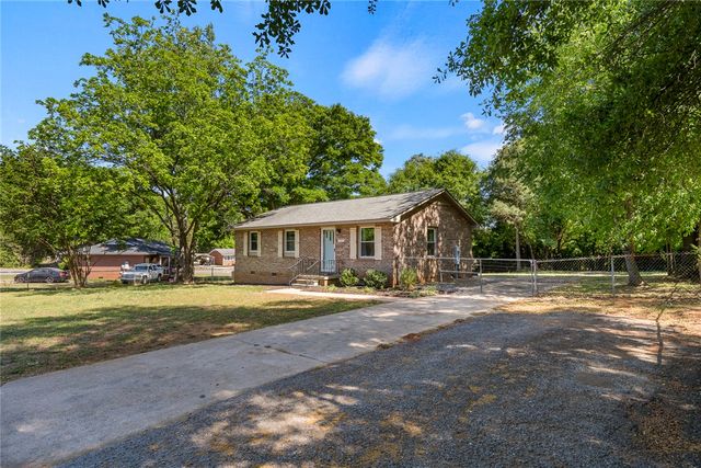 200 E Pinedale Road, Anderson, SC 29626