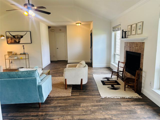 1200 Colmar Drive, Plano, TX 75023