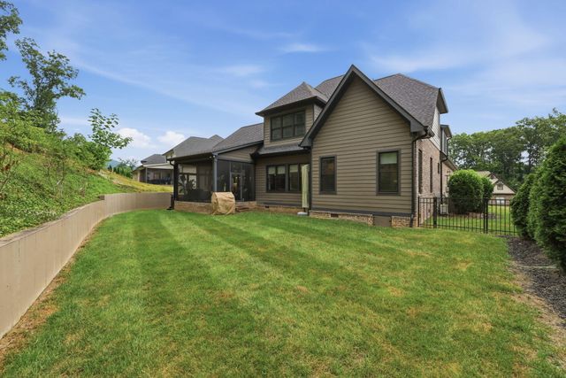 449 Canyon Springs Drive, Hixson, TN 37343