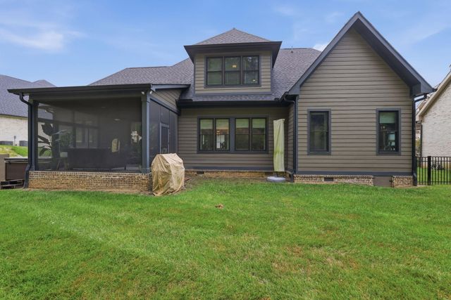 449 Canyon Springs Drive, Hixson, TN 37343