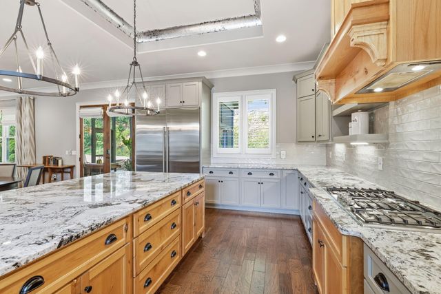 449 Canyon Springs Drive, Hixson, TN 37343