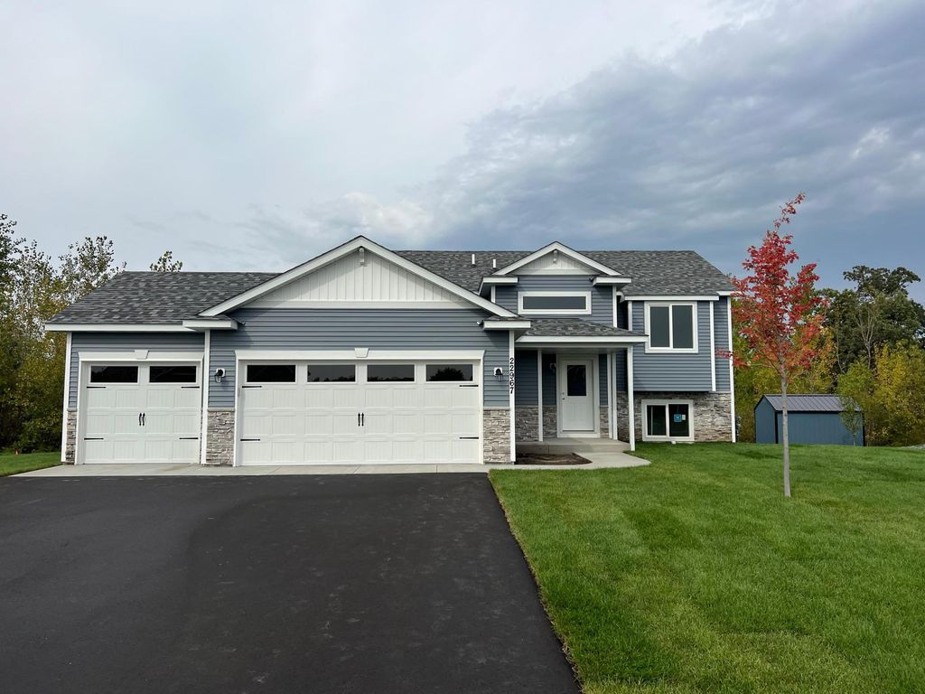 2582 Topaz Street, Saint Augusta, MN 56301
