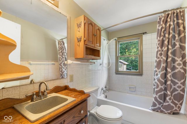 6038 E County Road 700 S, Plainfield, IN 46168