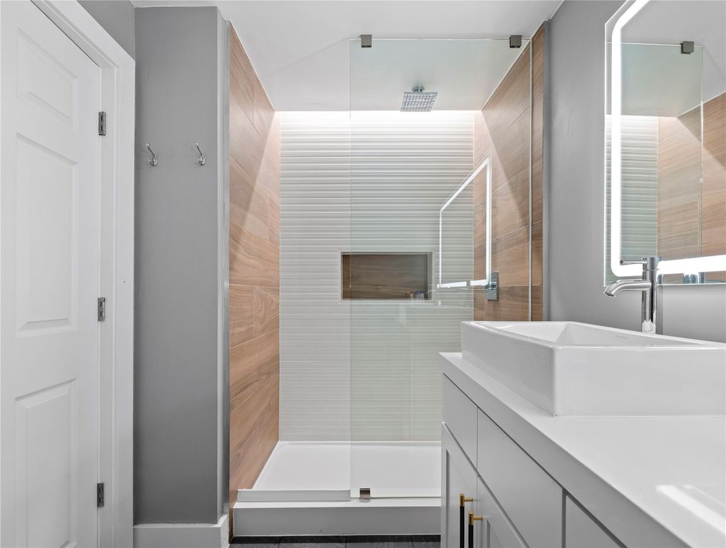 421 Seville Lane, Coram, MT 59913 photo 20