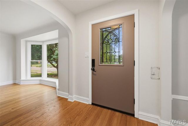 7475 Shaftesbury Avenue, St Louis, MO 63130