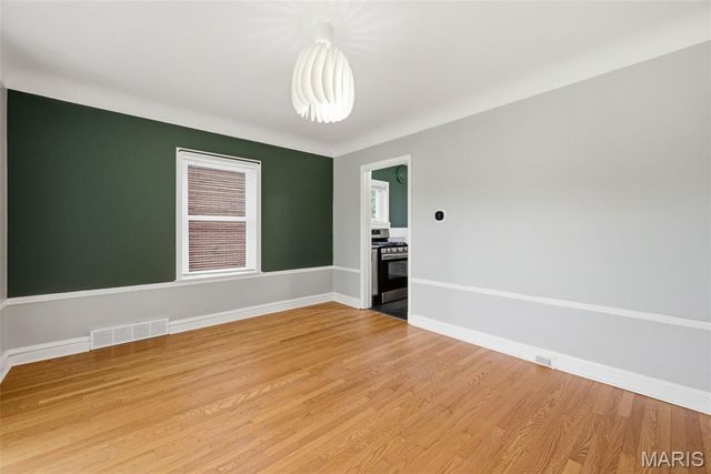 7475 Shaftesbury Avenue, St Louis, MO 63130