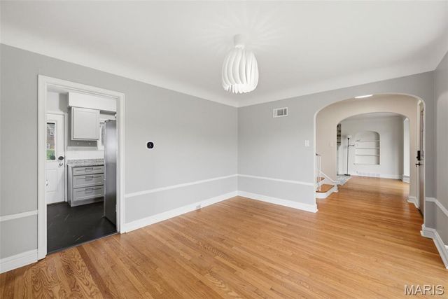 7475 Shaftesbury Avenue, St Louis, MO 63130