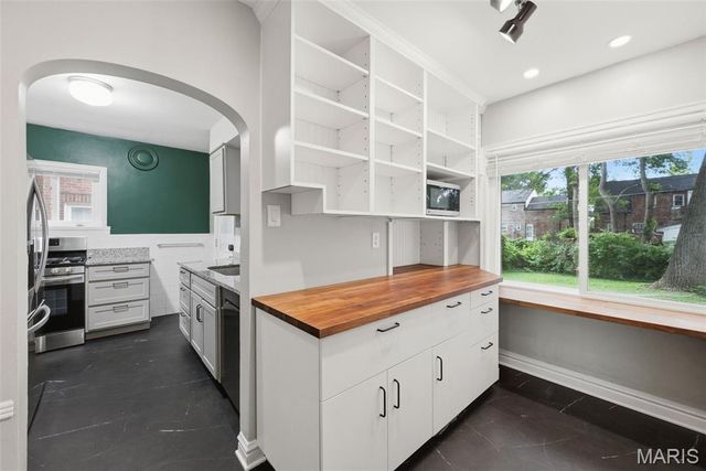 7475 Shaftesbury Avenue, St Louis, MO 63130