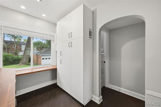 7475 Shaftesbury Avenue, St Louis, MO 63130