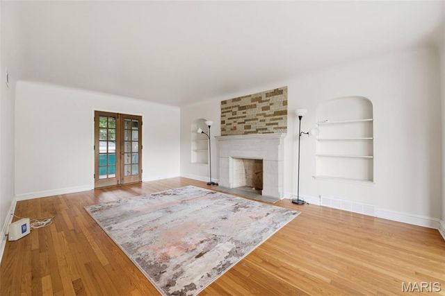 7475 Shaftesbury Avenue, St Louis, MO 63130